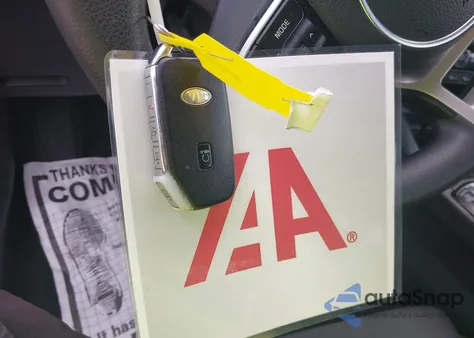 2021 Kia K5 Lxs z USA, uszkodzony, nr VIN 5XXG14J27MG049400